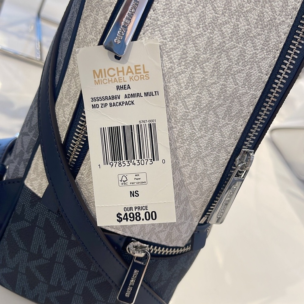 MICHAEL KORS Rhea Med Zip Color-Block Signature Logo Backpack
ADMIRL MULTI
NWT - Picture 13 of 16